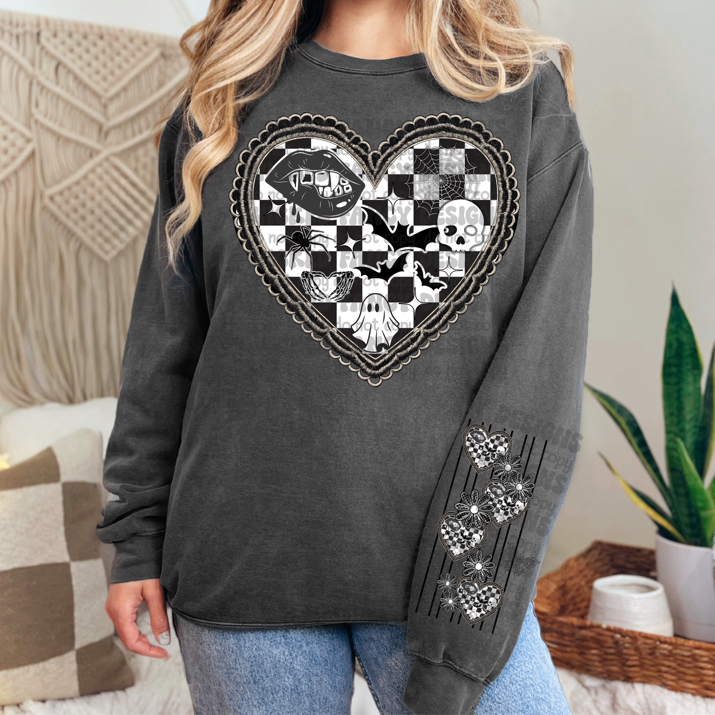 Spooky Heart w/ Sleeve; PNG DIGITAL FILE ONLY (AUG2025)